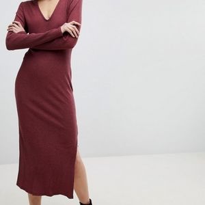 Brand New NYTT knit Ribbed midi dress w.slit